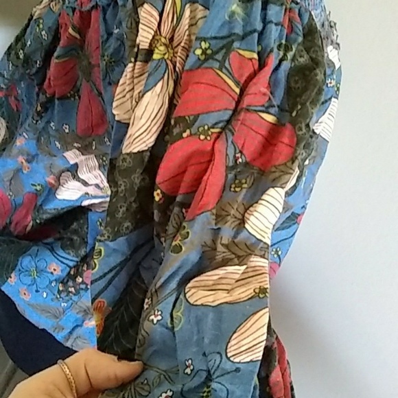 American Rag Top - Picture 2 of 5